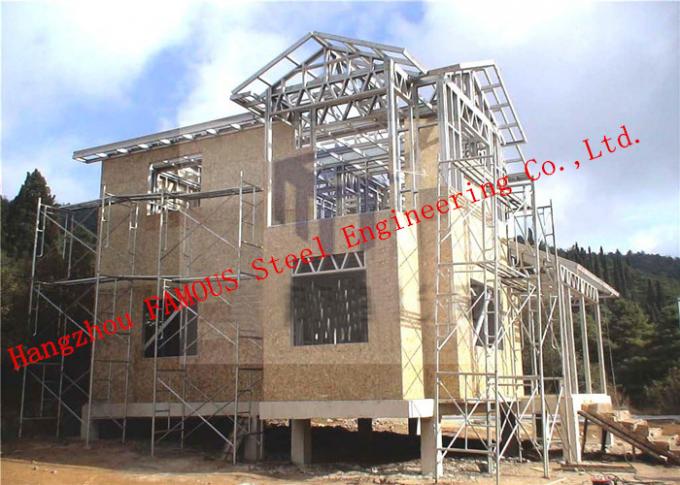 Chalet de acero de la luz prefabricada de Q235b con los sistemas del revestimiento para la casa residencial